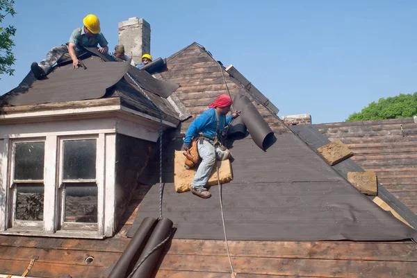 Complete Roofing Services for Modern Homes and Buildings