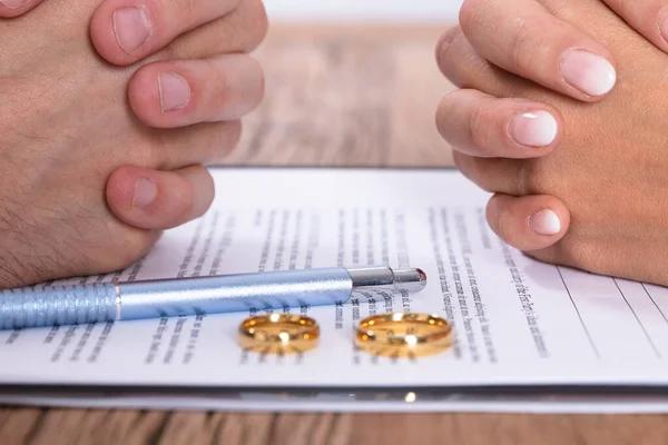 Why Choosing a Saratoga Springs NY Divorce Lawyer Matters